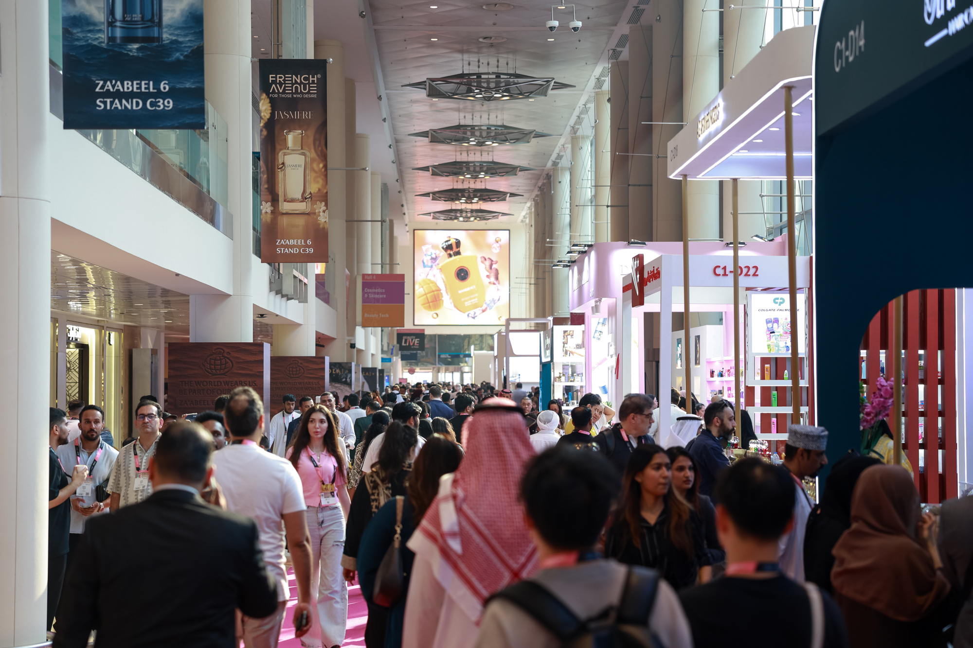 International clients comparing SIRAJAURA fragrance oils with Givaudan and IFF samples at BeautyWorld Dubai 2025